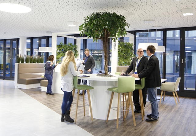 創(chuàng)意廣州辦公室裝修.jpg 創(chuàng)意廣州辦公室裝修.jpg