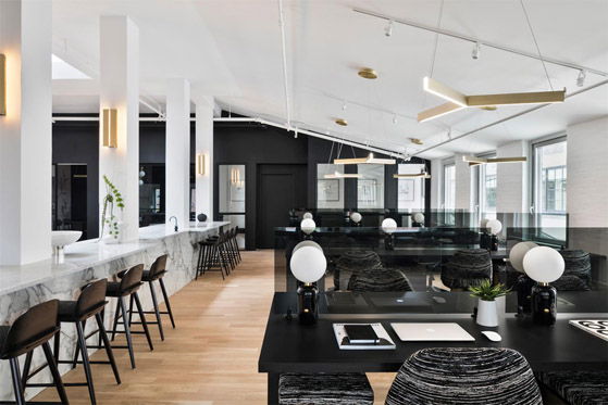 黑白色調(diào)辦公室裝修設(shè)計(jì).jpg 黑白色調(diào)辦公室裝修設(shè)計(jì).jpg